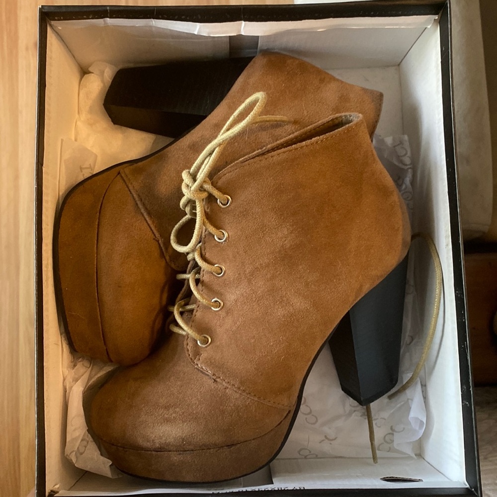 Taupe boots
